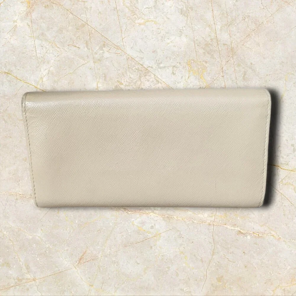 Prada milano saffiano
